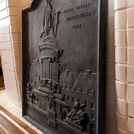 Mana - Mahana Avec Vue Superbe Sur La Place Ducale Et Parking Prive Inclus Apartment