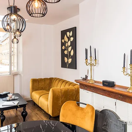 Mana - Mahana Avec Vue Superbe Sur La Place Ducale Et Parking Privé Inclus Apartamento *