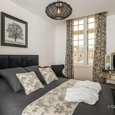 Apartment Mana - Mahana Avec Vue Superbe Sur La Place Ducale Et Parking Prive Inclus