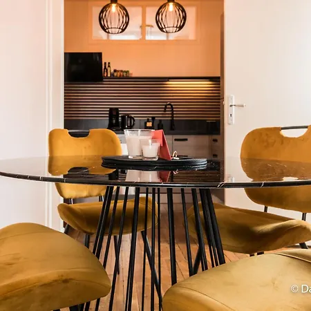 Apartamento Mana - Mahana Avec Vue Superbe Sur La Place Ducale Et Parking Privé Inclus *